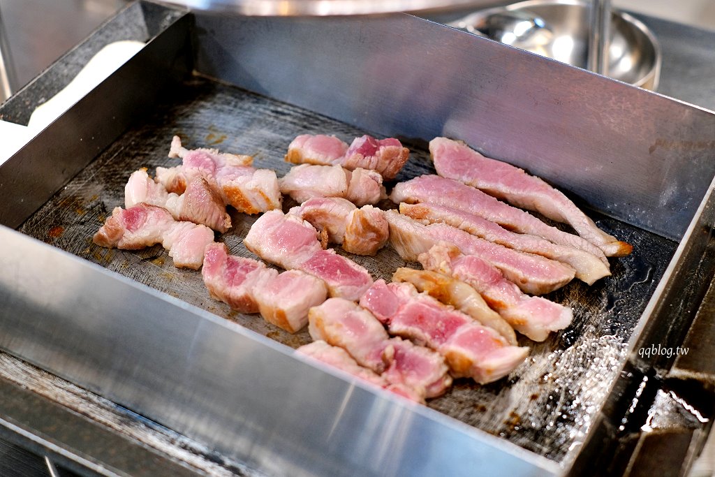 台中西區|金豬韓食.主打新鮮溫體豬的韓式烤肉,全程有專人代烤,韓大王馬鈴薯豬骨湯新品牌 @QQ的懶骨頭 台中西區|金豬韓食.主打新鮮溫體豬的韓式烤肉,全程有專人代烤,韓大王馬鈴薯豬骨湯新品牌 @QQ的懶骨頭