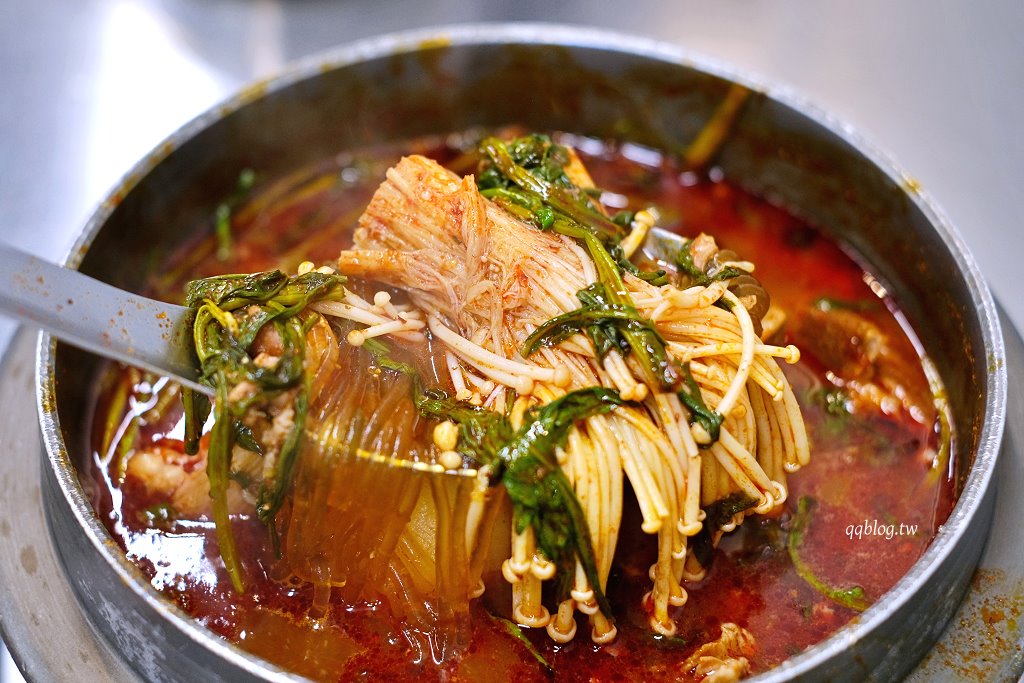 台中西區|金豬韓食.主打新鮮溫體豬的韓式烤肉,全程有專人代烤,韓大王馬鈴薯豬骨湯新品牌 @QQ的懶骨頭 台中西區|金豬韓食.主打新鮮溫體豬的韓式烤肉,全程有專人代烤,韓大王馬鈴薯豬骨湯新品牌 @QQ的懶骨頭