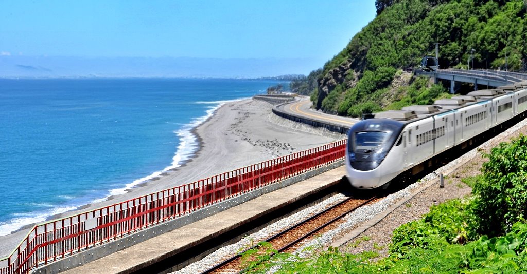 台東太麻里︱多良車站．台東最美車站，依山傍水超美麗 @QQ的懶骨頭