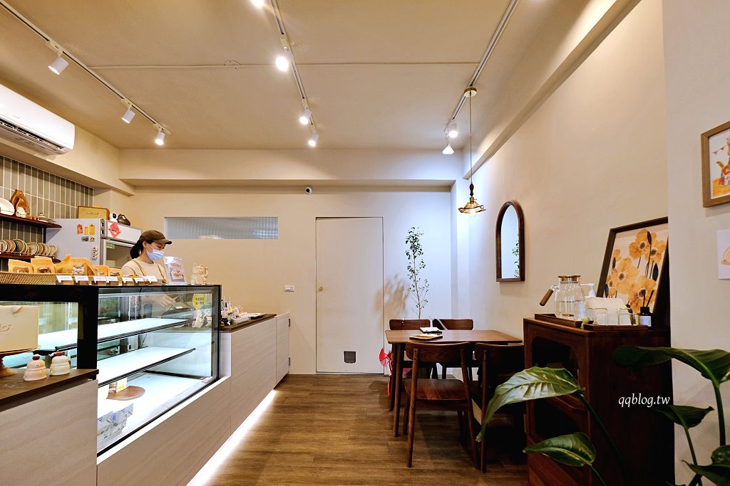 台中北區︱戽道町甜點室．巷弄裡的甜點店，一星期只營業五、六、日三天 @QQ的懶骨頭
