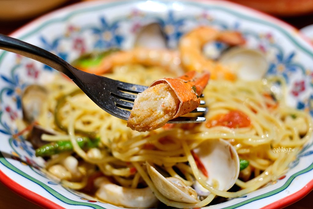 台中西區︱遊牧餐桌 Nomadic Trattoria．台中國美館附近老宅義大利麵 @QQ的懶骨頭