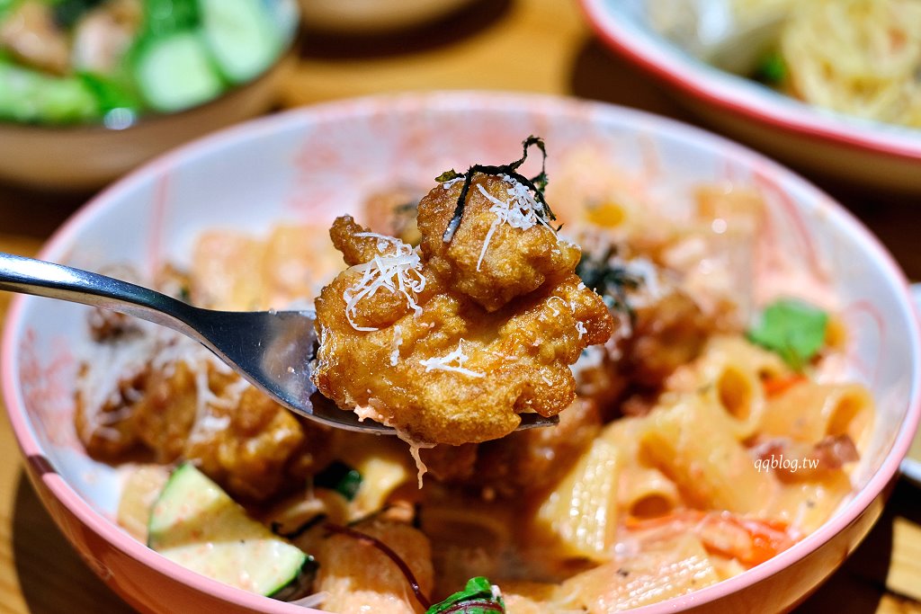 台中西區︱遊牧餐桌 Nomadic Trattoria．台中國美館附近老宅義大利麵 @QQ的懶骨頭