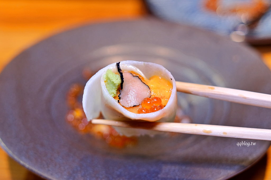 台中西區︱鮨千本.日本世界壽司大賽第三名主廚佐山智紹坐鎮,道道精彩的江戶前壽司 @QQ的懶骨頭 台中西區︱鮨千本.日本世界壽司大賽第三名主廚佐山智紹坐鎮,道道精彩的江戶前壽司 @QQ的懶骨頭