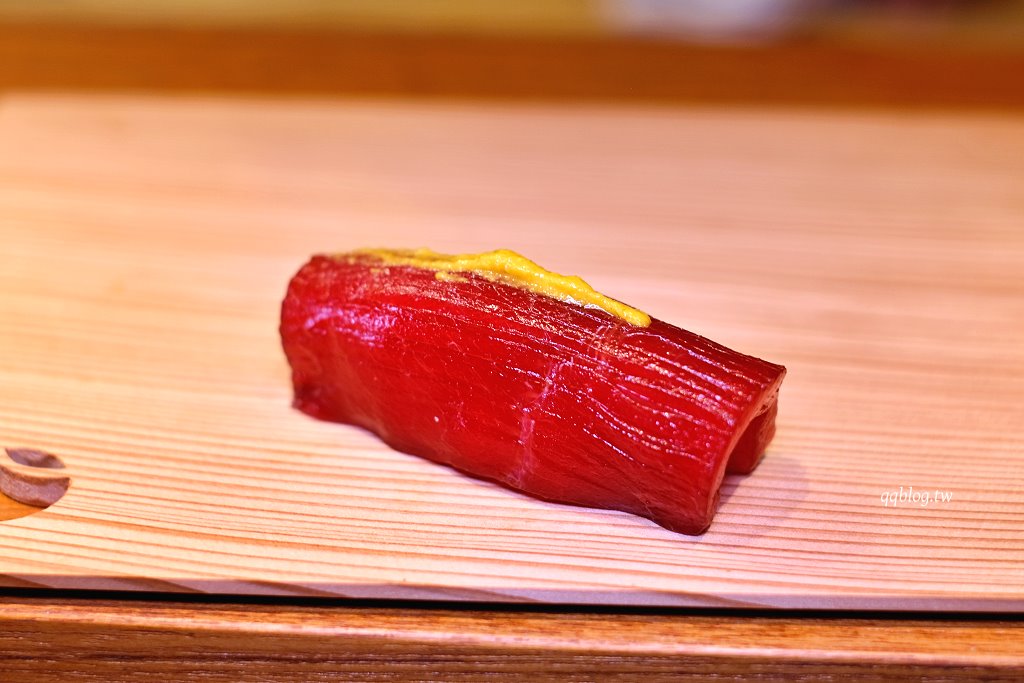 台中西區︱鮨千本.日本世界壽司大賽第三名主廚佐山智紹坐鎮,道道精彩的江戶前壽司 @QQ的懶骨頭 台中西區︱鮨千本.日本世界壽司大賽第三名主廚佐山智紹坐鎮,道道精彩的江戶前壽司 @QQ的懶骨頭