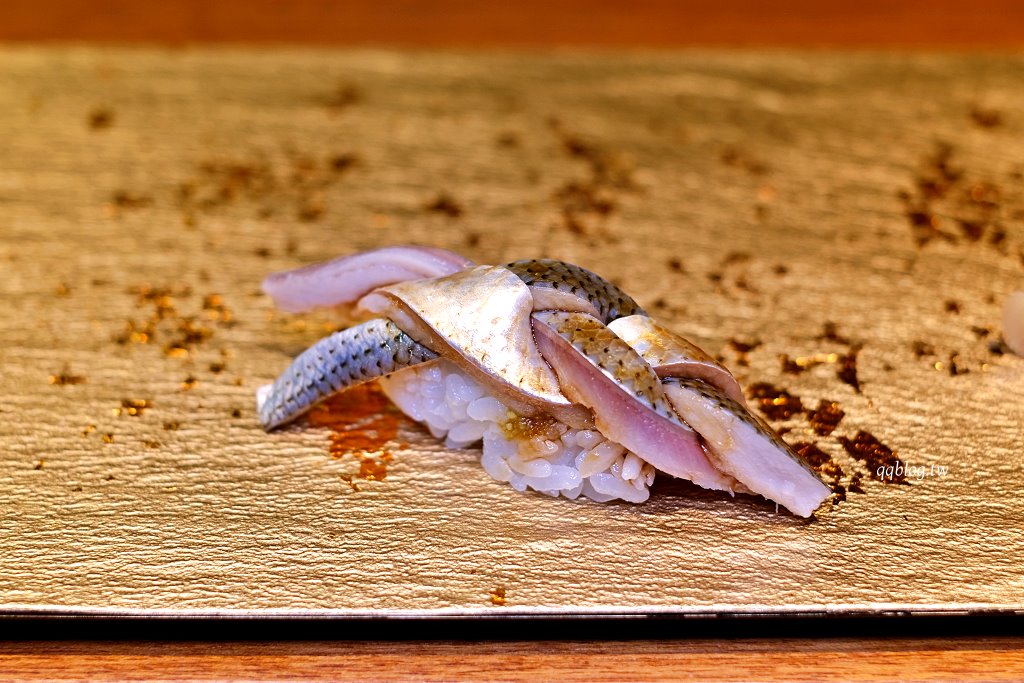 台中西區︱鮨千本.日本世界壽司大賽第三名主廚佐山智紹坐鎮,道道精彩的江戶前壽司 @QQ的懶骨頭 台中西區︱鮨千本.日本世界壽司大賽第三名主廚佐山智紹坐鎮,道道精彩的江戶前壽司 @QQ的懶骨頭