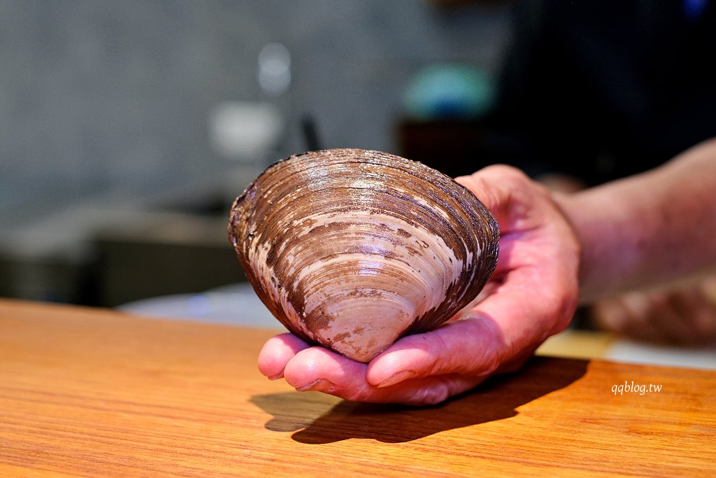 台中西區︱鮨千本.日本世界壽司大賽第三名主廚佐山智紹坐鎮,道道精彩的江戶前壽司 @QQ的懶骨頭 台中西區︱鮨千本.日本世界壽司大賽第三名主廚佐山智紹坐鎮,道道精彩的江戶前壽司 @QQ的懶骨頭