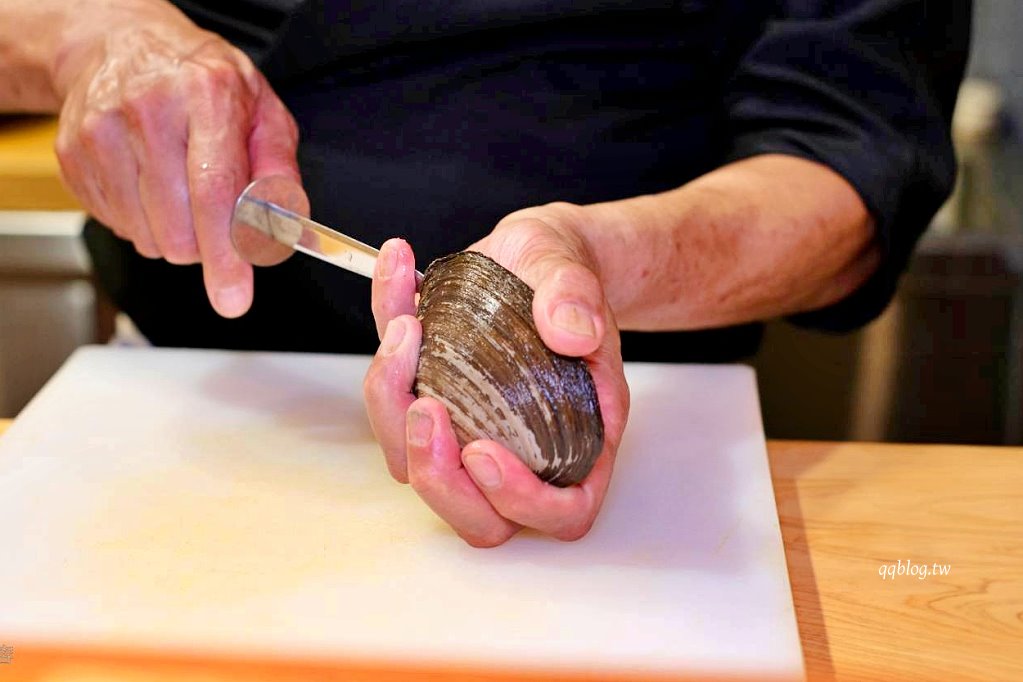 台中西區︱鮨千本.日本世界壽司大賽第三名主廚佐山智紹坐鎮,道道精彩的江戶前壽司 @QQ的懶骨頭 台中西區︱鮨千本.日本世界壽司大賽第三名主廚佐山智紹坐鎮,道道精彩的江戶前壽司 @QQ的懶骨頭