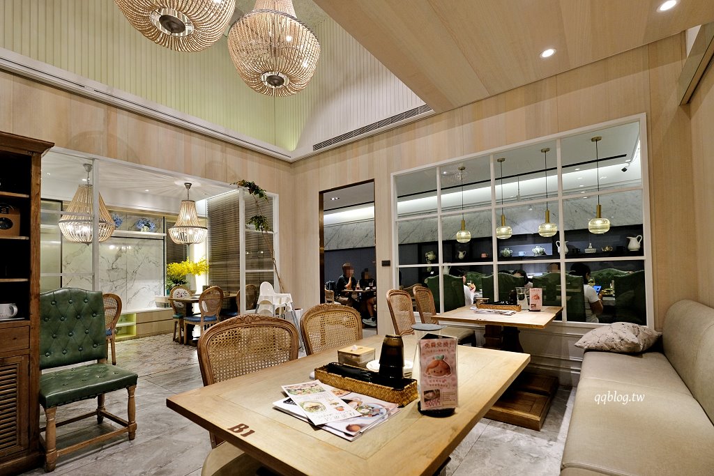 台中南屯︱雛菊見 DAISY HOUSE．網美系美食餐廳，造型棉花糖最吸睛 @QQ的懶骨頭