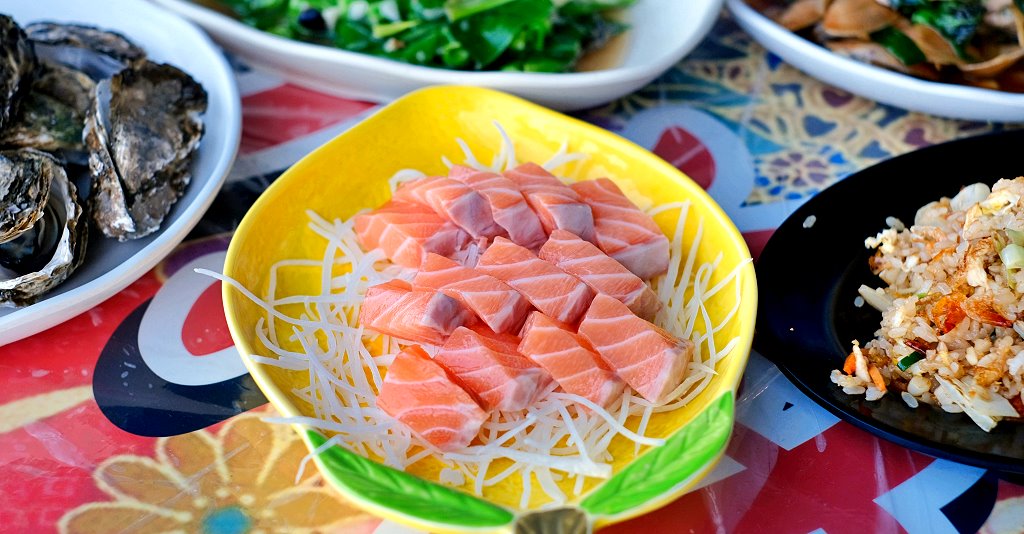 屏東東港︱福海海景餐廳．東港華僑市塲海景餐廳，面對碼頭用餐好愜意 @QQ的懶骨頭