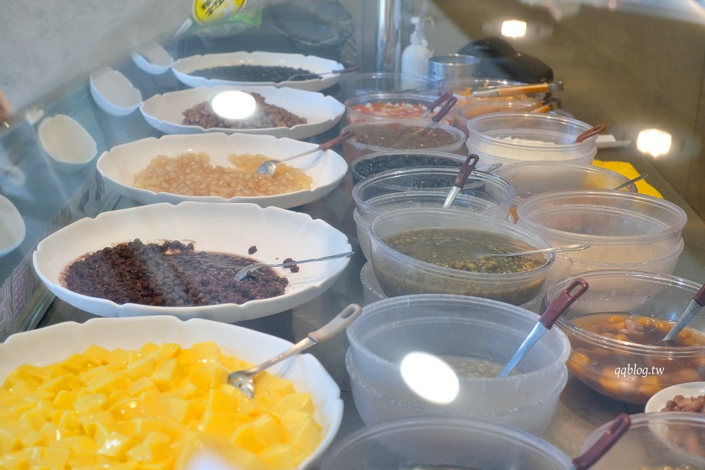 屏東東港︱樹仔剉冰.不只是剉冰,還有豆花和飲品,最推番茄青蜜冰 @QQ的懶骨頭 屏東東港︱樹仔剉冰.不只是剉冰,還有豆花和飲品,最推番茄青蜜冰 @QQ的懶骨頭