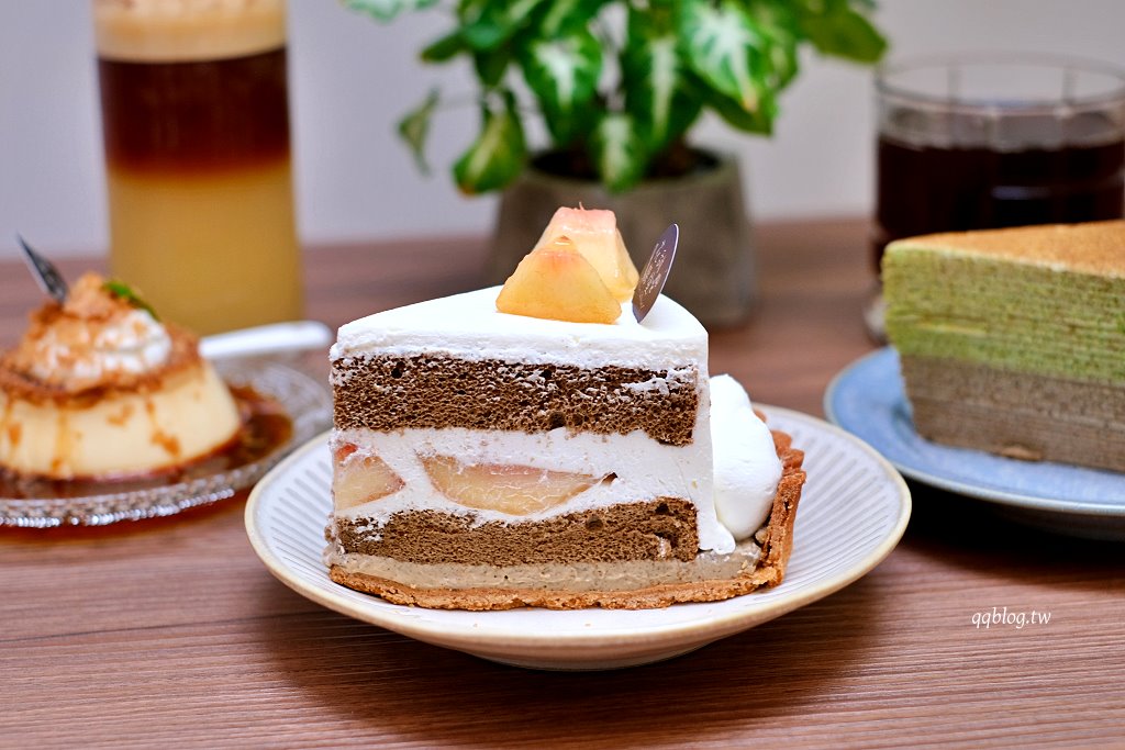 台中北區︱老花甜Flowercoffee.台中科博館附近老宅甜點店,獨創的塔上戚風果真是招牌 @QQ的懶骨頭 台中北區︱老花甜Flowercoffee.台中科博館附近老宅甜點店,獨創的塔上戚風果真是招牌 @QQ的懶骨頭
