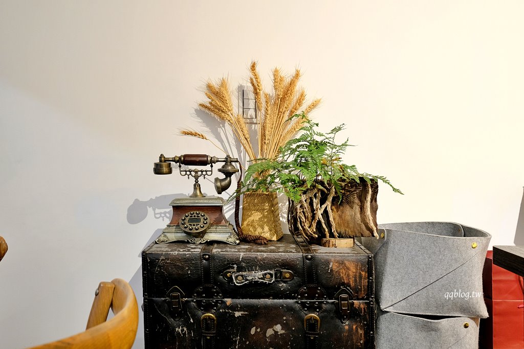 台中北區︱老花甜Flowercoffee.台中科博館附近老宅甜點店,獨創的塔上戚風果真是招牌 @QQ的懶骨頭 台中北區︱老花甜Flowercoffee.台中科博館附近老宅甜點店,獨創的塔上戚風果真是招牌 @QQ的懶骨頭