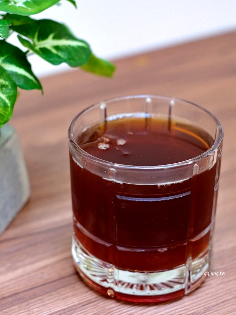 台中北區︱老花甜Flowercoffee.台中科博館附近老宅甜點店,獨創的塔上戚風果真是招牌 @QQ的懶骨頭 台中北區︱老花甜Flowercoffee.台中科博館附近老宅甜點店,獨創的塔上戚風果真是招牌 @QQ的懶骨頭