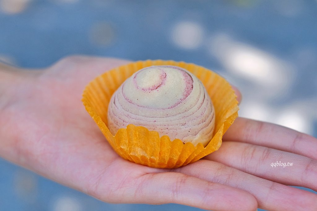 花蓮︱一芳蛋黃酥．師承彰化名店的手藝，香酥可口好好吃 @QQ的懶骨頭
