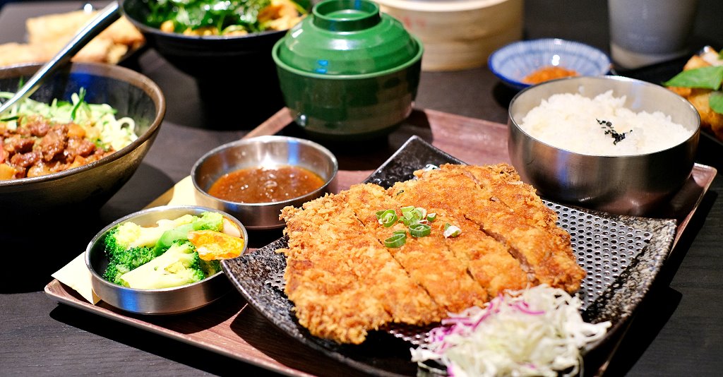 花蓮︱王記茶舖人文茶堂 美崙店．30年老店新氣象，環境空敞大氣又舒適 @QQ的懶骨頭