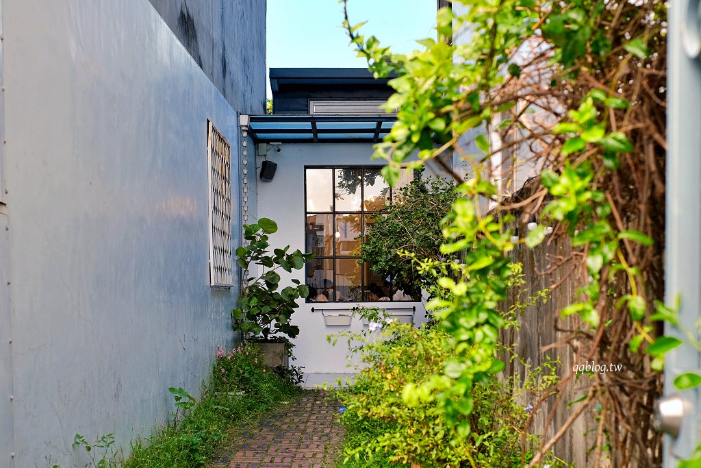 花蓮︱小巷茉莉 M&ocirc;Li Caf&eacute; ．藏身小巷子裡的咖啡館，不只是咖啡甜點，餐點也很有水準 @QQ的懶骨頭