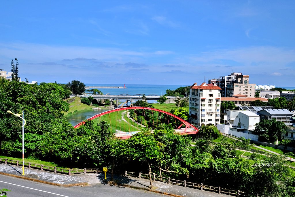 花蓮︱松園別館.日治時期的昭和老洋樓和老松樹,居高臨下遠眺太平洋 @QQ的懶骨頭 花蓮︱松園別館.日治時期的昭和老洋樓和老松樹,居高臨下遠眺太平洋 @QQ的懶骨頭
