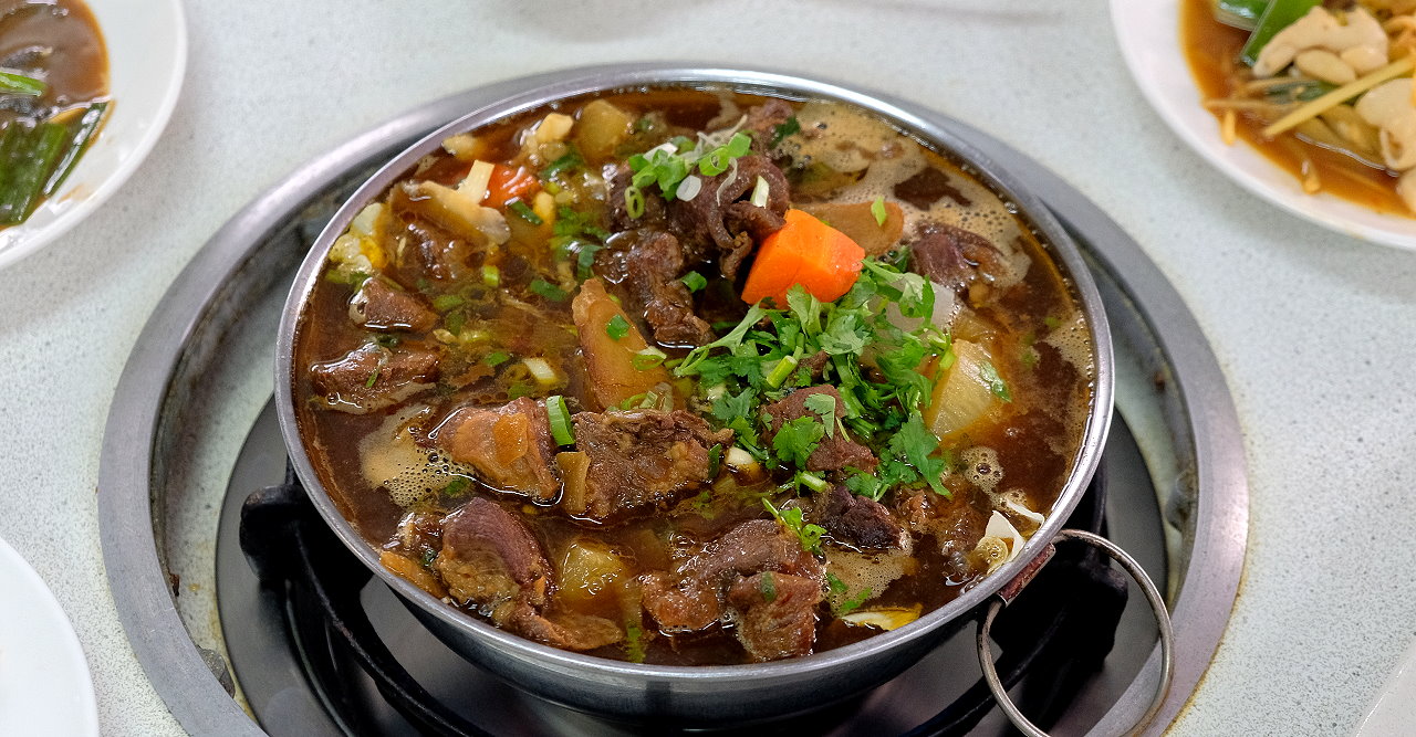 台中東勢︱檳園食坊．平價美味的客家菜餐廳，推清燙溫體牛肉火鍋 @QQ的懶骨頭