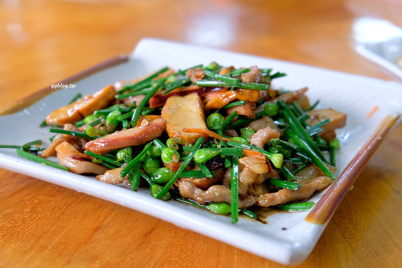 台中石岡︱土牛客家小吃．營業超過20年的在地老店，招牌香酥鴨必點 @QQ的懶骨頭