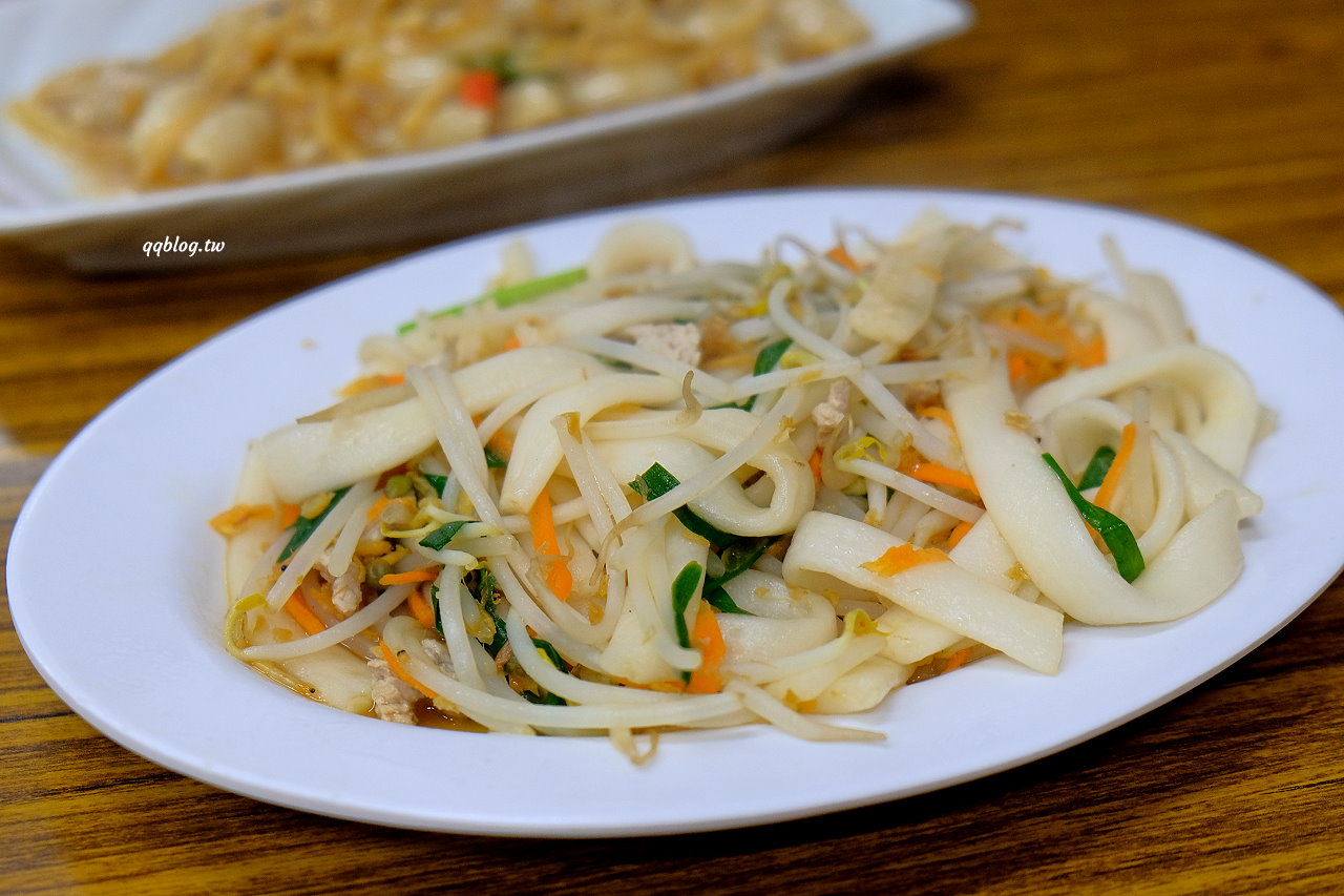 台中石岡︱土牛客家小吃．營業超過20年的在地老店，招牌香酥鴨必點 @QQ的懶骨頭