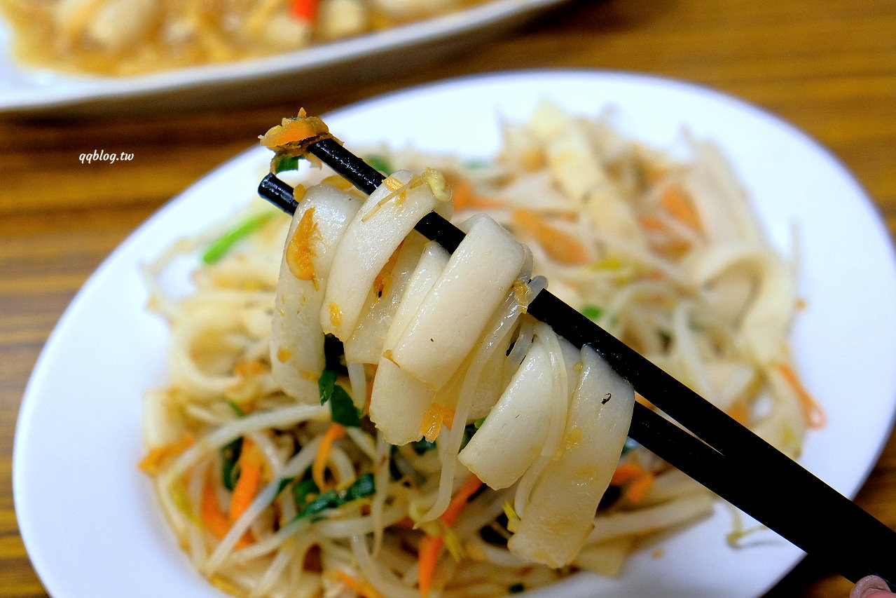 台中石岡︱土牛客家小吃．營業超過20年的在地老店，招牌香酥鴨必點 @QQ的懶骨頭