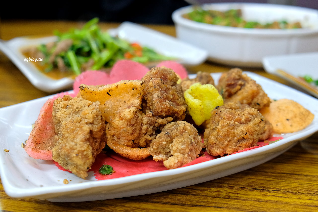 台中石岡︱土牛客家小吃．營業超過20年的在地老店，招牌香酥鴨必點 @QQ的懶骨頭