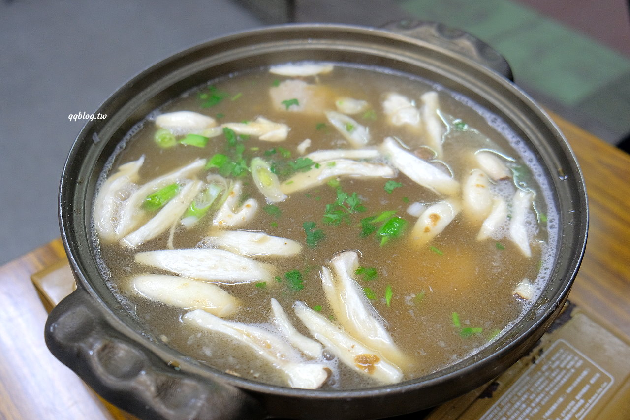 台中石岡︱土牛客家小吃．營業超過20年的在地老店，招牌香酥鴨必點 @QQ的懶骨頭