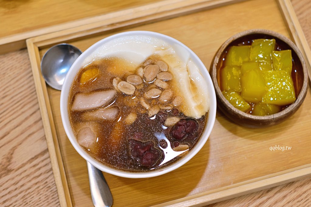 台中北區︱嘉良冰鎮 梅亭參店．太平超人氣冰品店，冬季甜湯暖心又暖胃 @QQ的懶骨頭