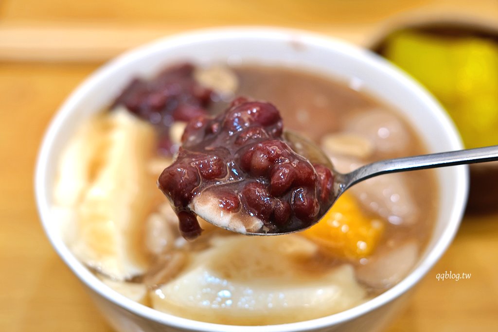 台中北區︱嘉良冰鎮 梅亭參店．太平超人氣冰品店，冬季甜湯暖心又暖胃 @QQ的懶骨頭