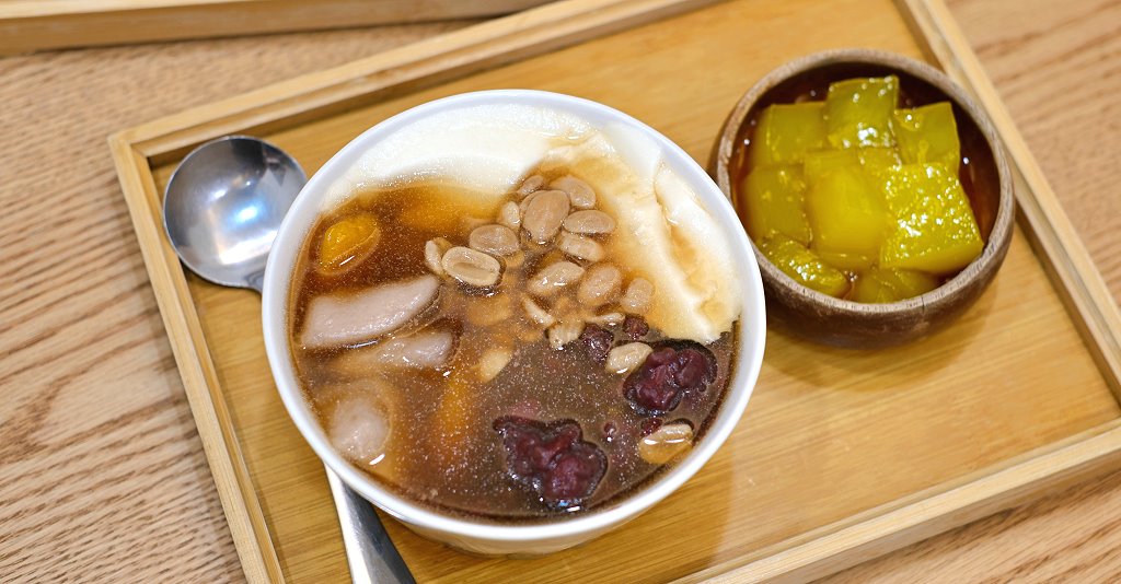 台中北區︱嘉良冰鎮 梅亭參店．太平超人氣冰品店，冬季甜湯暖心又暖胃 @QQ的懶骨頭