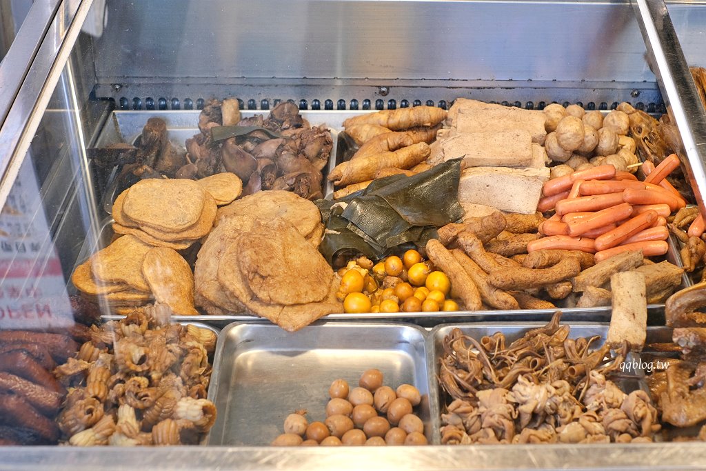 高雄鹽埕︱阿囉哈滷味．飄香超過一甲子的在地人氣滷味攤 @QQ的懶骨頭