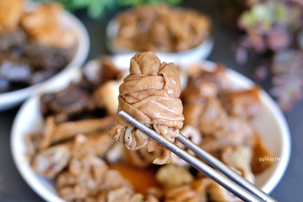 高雄鹽埕︱阿囉哈滷味．飄香超過一甲子的在地人氣滷味攤 @QQ的懶骨頭