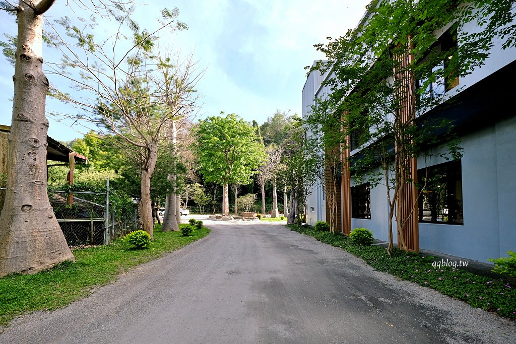 南投埔里︱惠蓀咖啡品牌館．愛爾蘭國道旁森林系咖啡館，享用台灣咖啡、簡餐、甜點 @QQ的懶骨頭