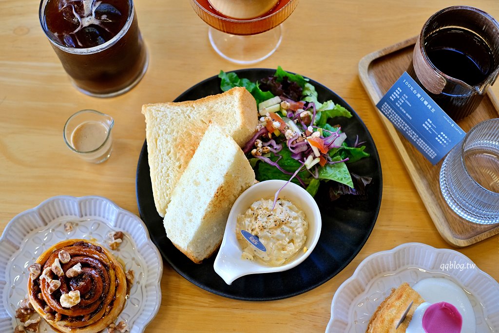 南投埔里︱惠蓀咖啡品牌館．愛爾蘭國道旁森林系咖啡館，享用台灣咖啡、簡餐、甜點 @QQ的懶骨頭