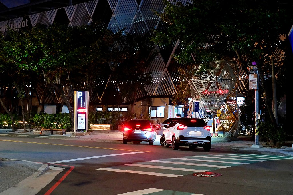 台中南屯︱大漁壽司．台中人氣壽司重新裝潢，環境寬敞大氣有濃厚的日式氛圍，嚴選當季季節漁獲產地直送 @QQ的懶骨頭