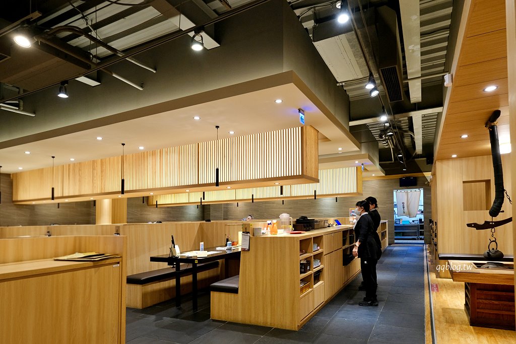 台中南屯︱大漁壽司．台中人氣壽司重新裝潢，環境寬敞大氣有濃厚的日式氛圍，嚴選當季季節漁獲產地直送 @QQ的懶骨頭