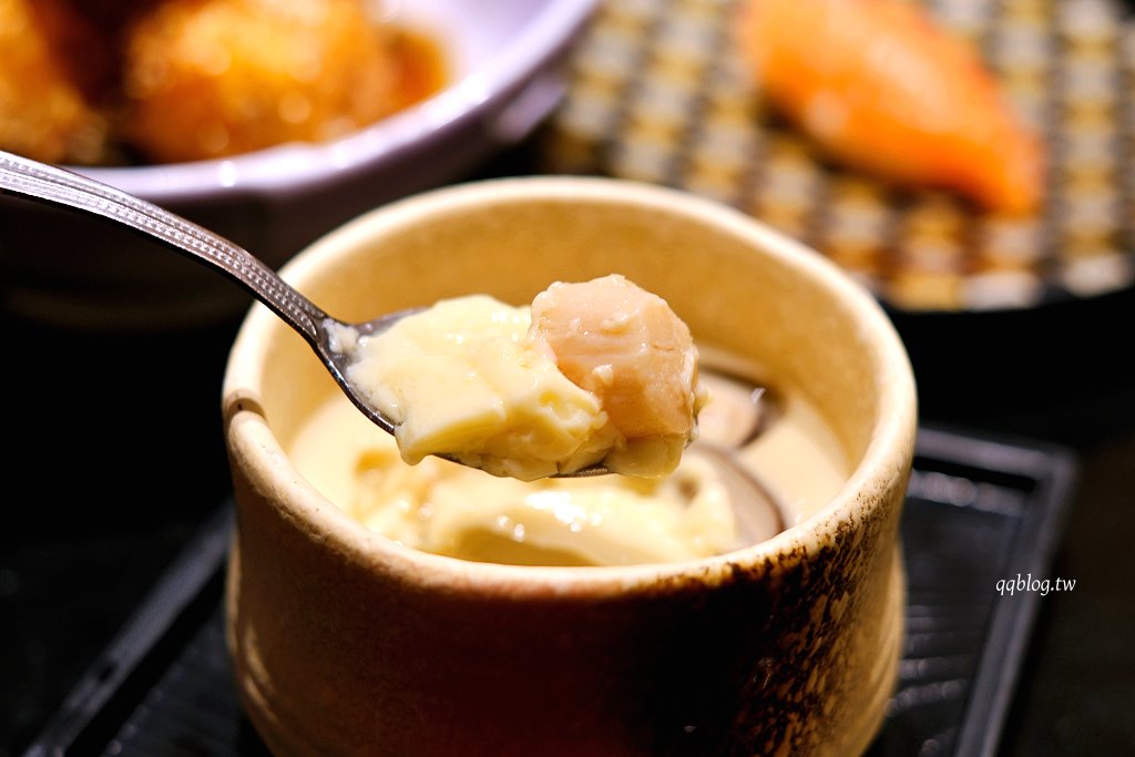 台中南屯︱大漁壽司．台中人氣壽司重新裝潢，環境寬敞大氣有濃厚的日式氛圍，嚴選當季季節漁獲產地直送 @QQ的懶骨頭