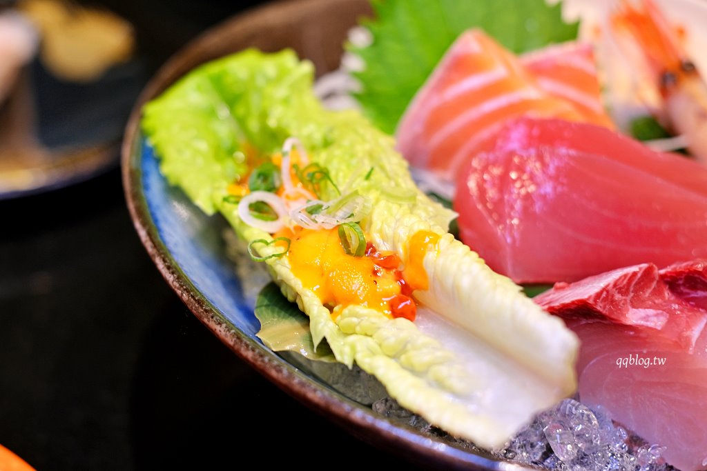 台中南屯︱大漁壽司．台中人氣壽司重新裝潢，環境寬敞大氣有濃厚的日式氛圍，嚴選當季季節漁獲產地直送 @QQ的懶骨頭