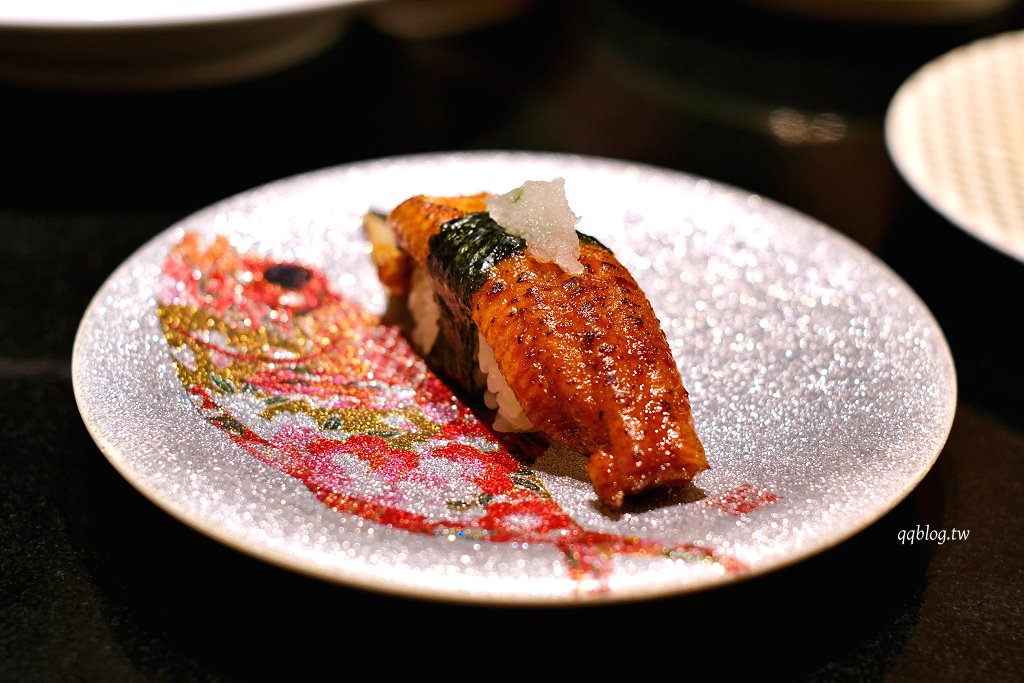 台中南屯︱大漁壽司．台中人氣壽司重新裝潢，環境寬敞大氣有濃厚的日式氛圍，嚴選當季季節漁獲產地直送 @QQ的懶骨頭