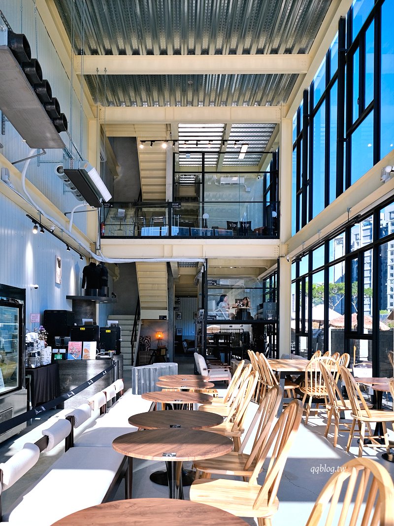 台中北屯︱Her CAFE 員工喝咖啡．不限時咖啡館，150元咖啡、飲品喝到飽，號稱台最美茶水間咖啡館 @QQ的懶骨頭