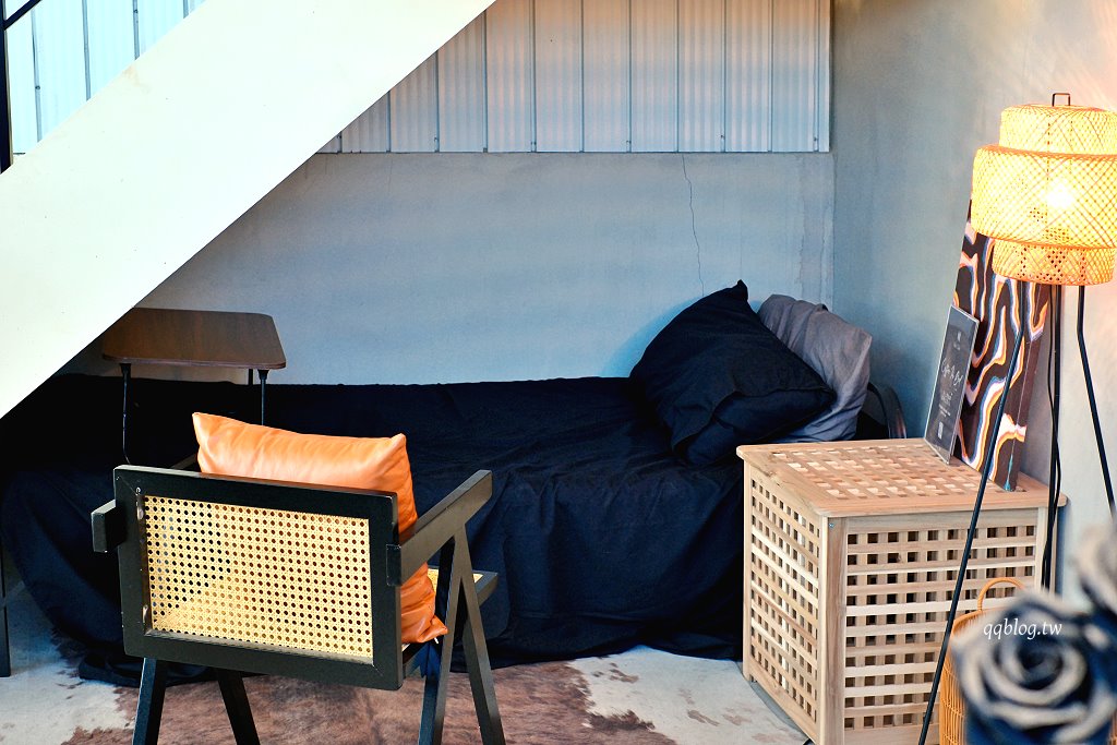 台中北屯︱Her CAFE 員工喝咖啡．不限時咖啡館，150元咖啡、飲品喝到飽，號稱台最美茶水間咖啡館 @QQ的懶骨頭