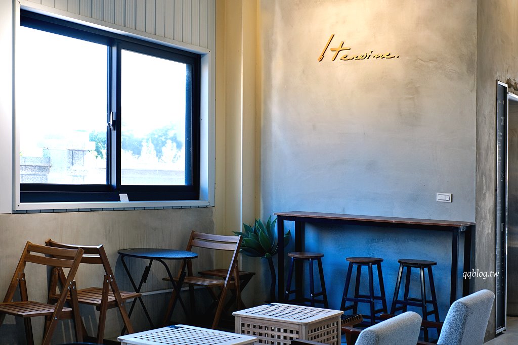 台中北屯︱Her CAFE 員工喝咖啡．不限時咖啡館，150元咖啡、飲品喝到飽，號稱台最美茶水間咖啡館 @QQ的懶骨頭