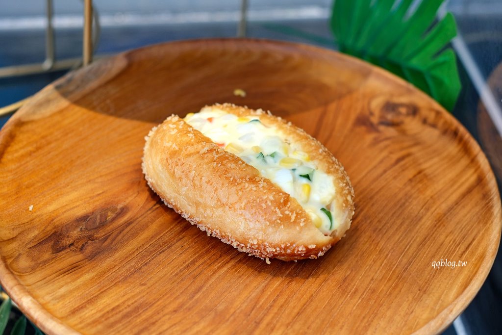 台中北屯︱Her CAFE 員工喝咖啡．不限時咖啡館，150元咖啡、飲品喝到飽，號稱台最美茶水間咖啡館 @QQ的懶骨頭