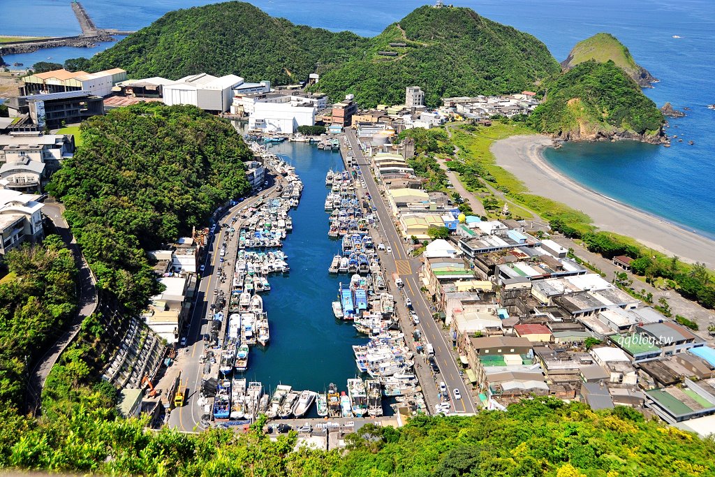 宜蘭蘇澳︱南方澳觀景臺.俯瞰南方澳漁港壯麗景色,180度零死角遠眺筆架山、豆腐岬、內埤沙灘 @QQ的懶骨頭 宜蘭蘇澳︱南方澳觀景臺.俯瞰南方澳漁港壯麗景色,180度零死角遠眺筆架山、豆腐岬、內埤沙灘 @QQ的懶骨頭