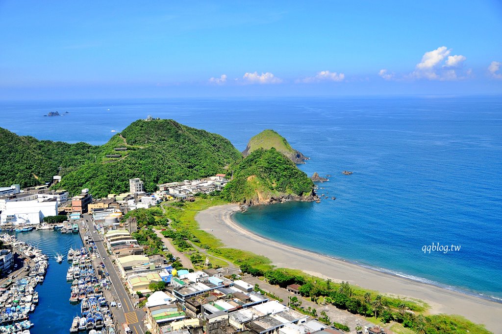 宜蘭蘇澳︱南方澳觀景臺．俯瞰南方澳漁港壯麗景色，180度零死角遠眺筆架山、豆腐岬、內埤沙灘 @QQ的懶骨頭
