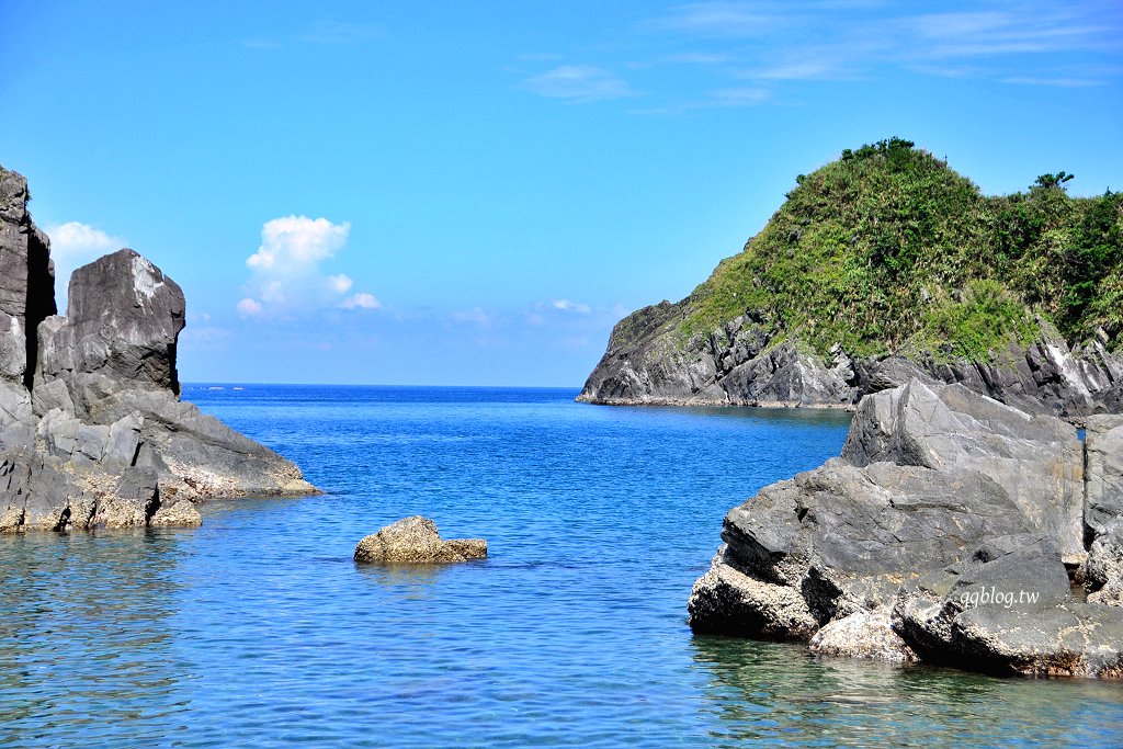 宜蘭東澳︱粉鳥林漁港秘境.漸層的藍色海水超級夢幻,有台版下龍灣之稱 @QQ的懶骨頭 宜蘭東澳︱粉鳥林漁港秘境.漸層的藍色海水超級夢幻,有台版下龍灣之稱 @QQ的懶骨頭