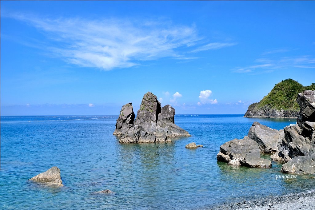 宜蘭東澳︱粉鳥林漁港秘境.漸層的藍色海水超級夢幻,有台版下龍灣之稱 @QQ的懶骨頭 宜蘭東澳︱粉鳥林漁港秘境.漸層的藍色海水超級夢幻,有台版下龍灣之稱 @QQ的懶骨頭
