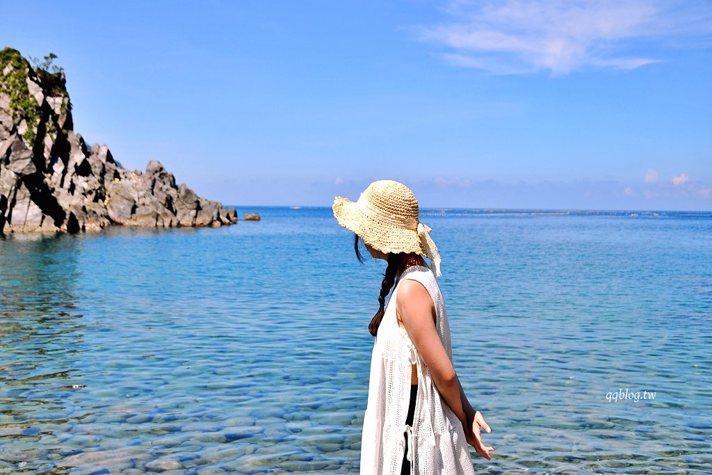 宜蘭東澳︱粉鳥林漁港秘境．漸層的藍色海水超級夢幻，有台版下龍灣之稱 @QQ的懶骨頭