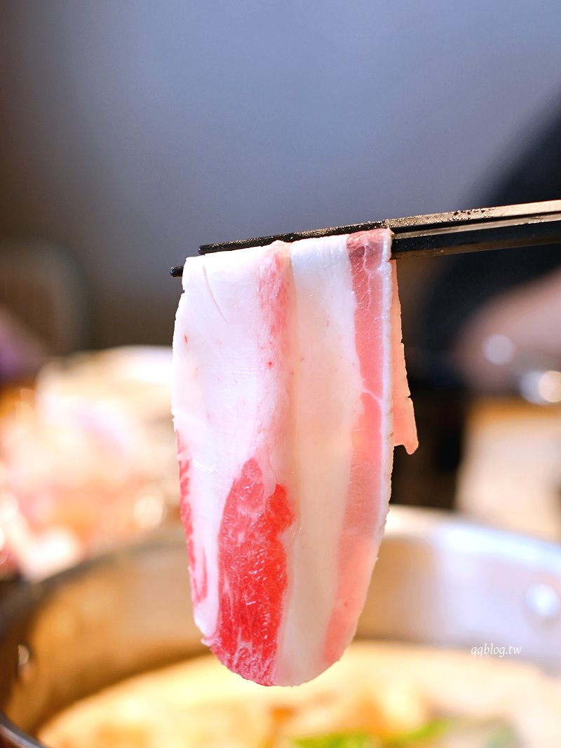 台南安南︱初鍋．每日現熬大骨湯頭，蔬菜、飲料、冰品自助吃到飽 @QQ的懶骨頭