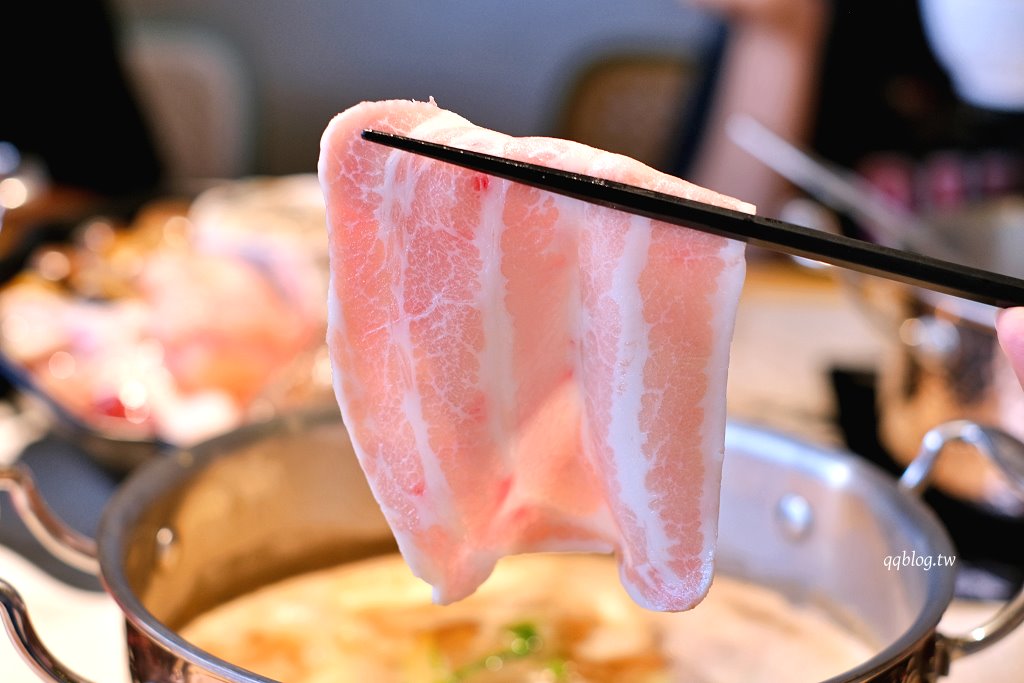 台南安南︱初鍋．每日現熬大骨湯頭，蔬菜、飲料、冰品自助吃到飽 @QQ的懶骨頭